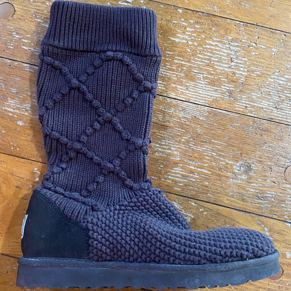 UGG Women's Classic Cardi Cable Knit brown Pull-On Boots size 10 (41)
